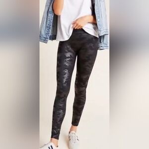 SPANX Metallic Camo Black Gray High-Rise Leggings - Sz. XS